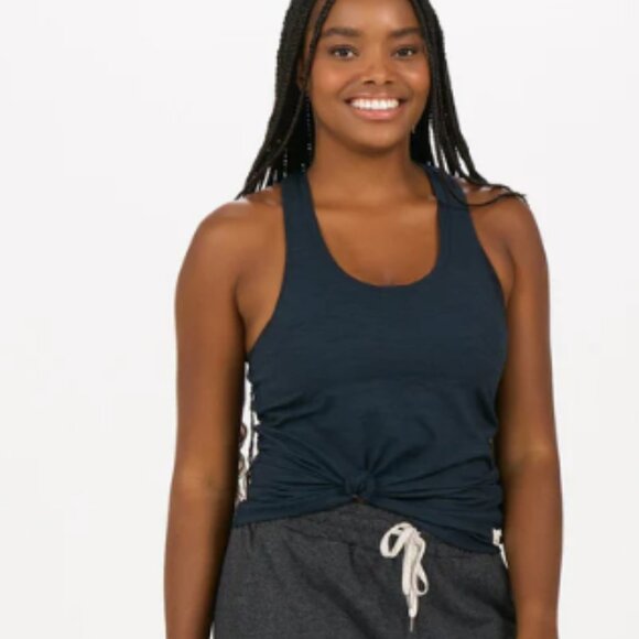 Vuori Lux Performance Tank Size S - Picture 4 of 7